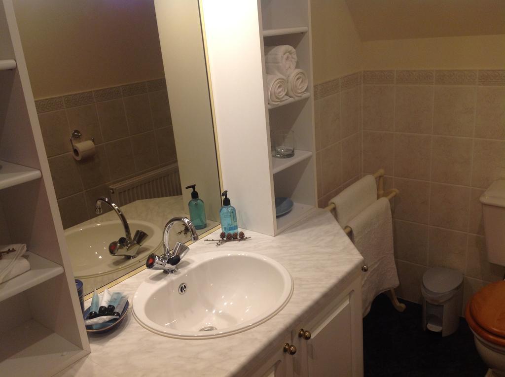Contin Lochview Guesthouse מראה חיצוני תמונה