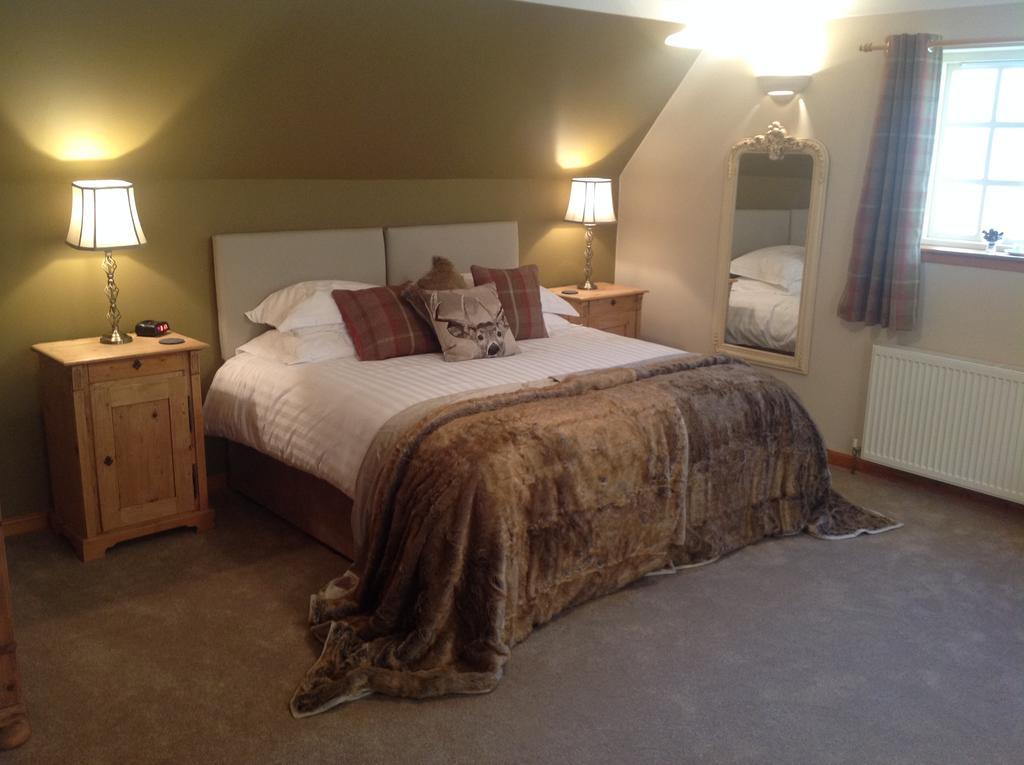 Contin Lochview Guesthouse מראה חיצוני תמונה